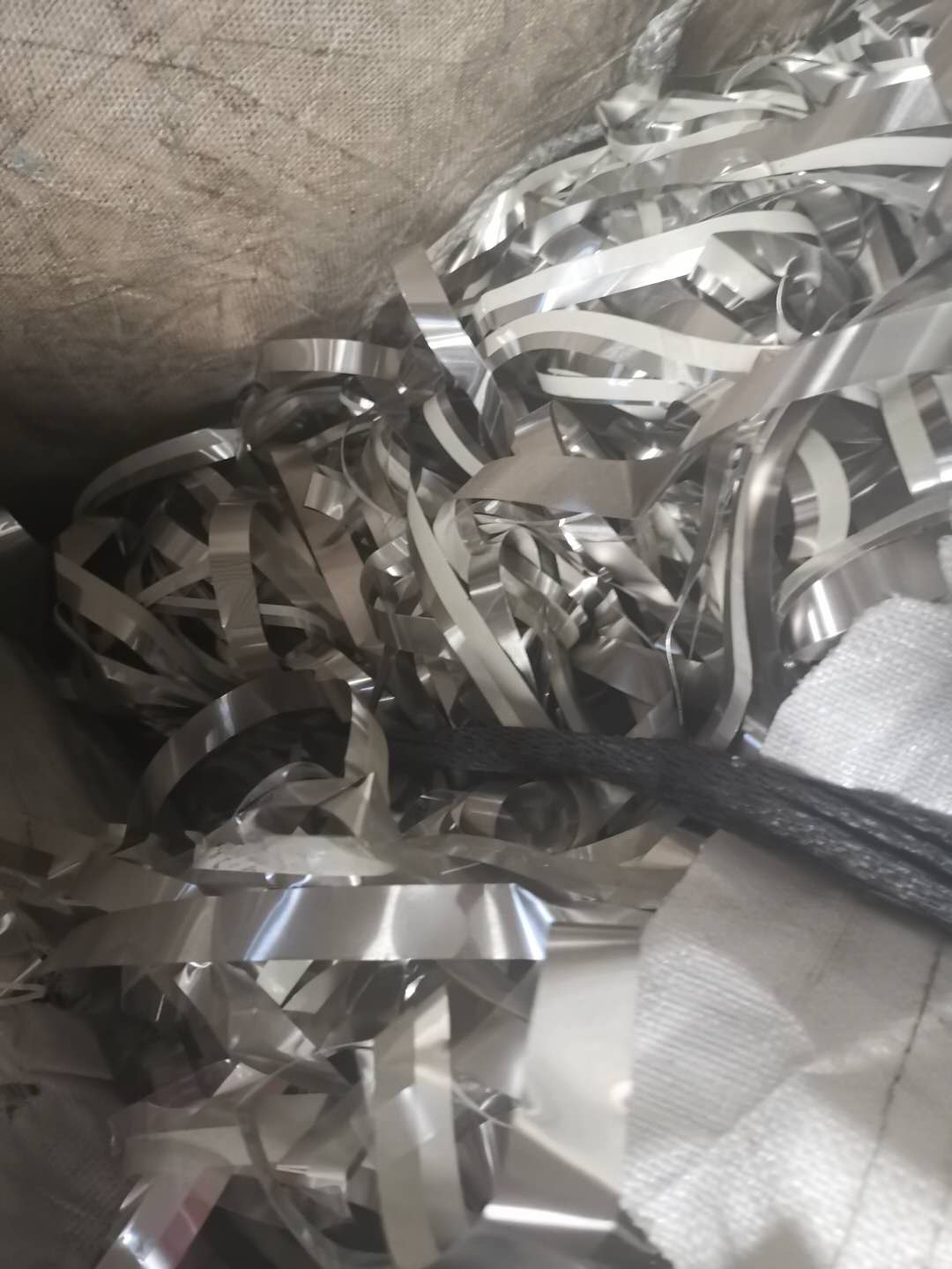 废铁碎片